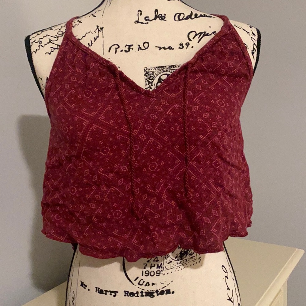 Hollister Cropped patterned tank